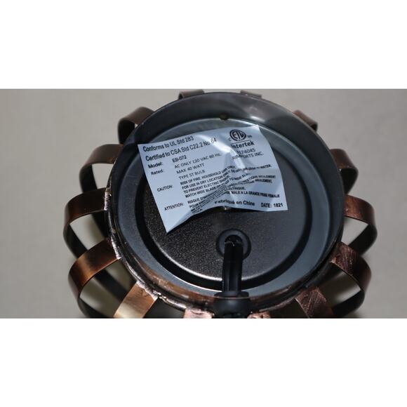 Lamp - Picture 3 of 3